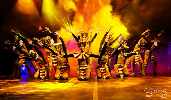 Music club performance